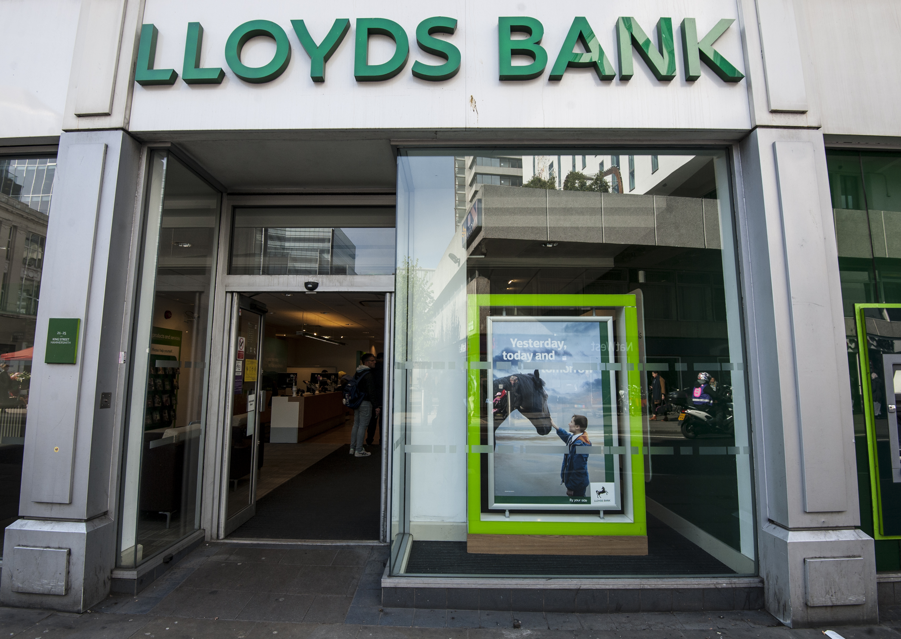 Lloyds Bank Is Set To Pay Millions Back To Customers - LADbible