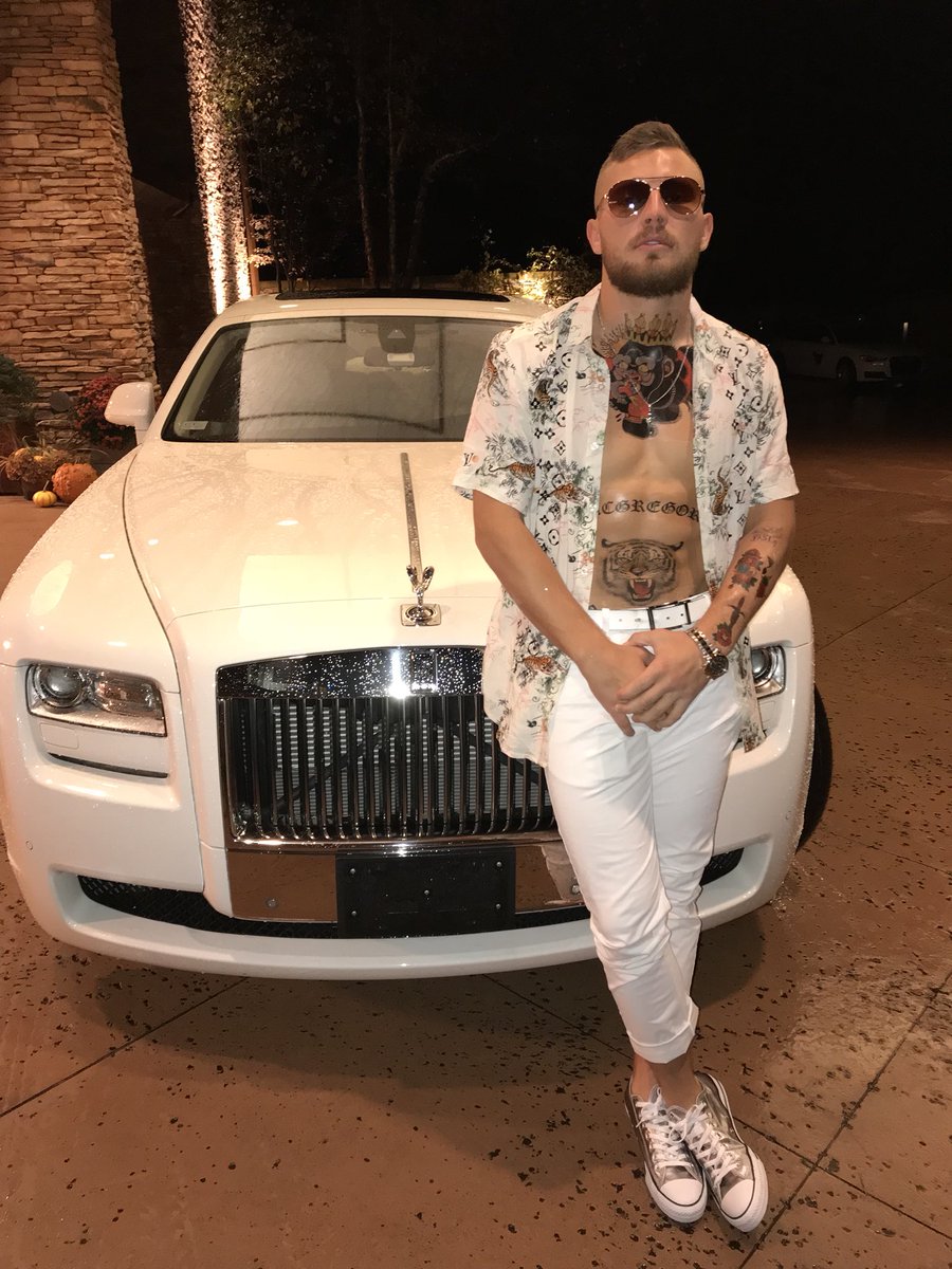 Lad Goes To Incredible Lengths To Produce Conor McGregor Halloween Costume  - SPORTbible
